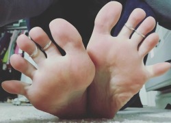 👣👣