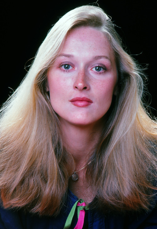 Meryl Streep was photographed as an up-and-coming actress in August, 1976 when she was just 27 years old. At that time, 
