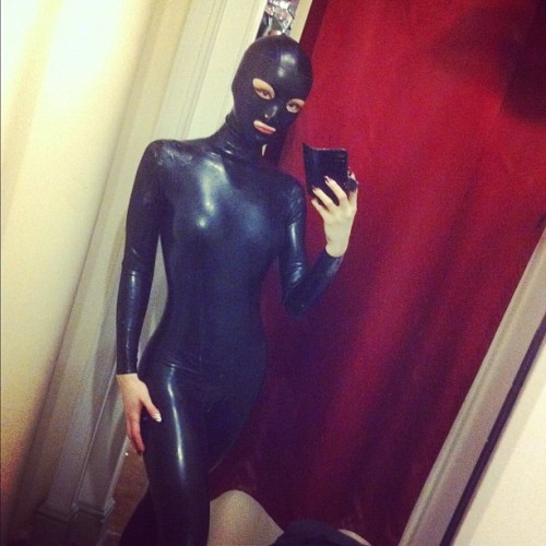 Sex Latex Self Shots pictures