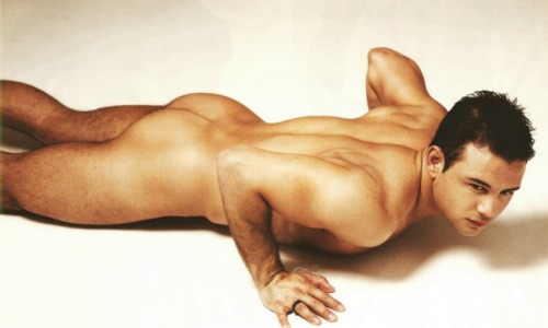 amazingmalenudity:  Ryan Thomas 
