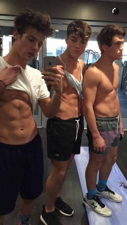 hotfamousmen:  Cameron Dallas, Grayson and Ethan Dolan