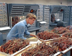 fluxushaus:Engineer Karen Leadlay working on the analog computers in the space division of General Dynamics, 1964. [x]