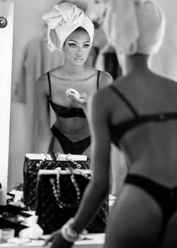 naomihitme:Naomi photographed by Steven Meisel,