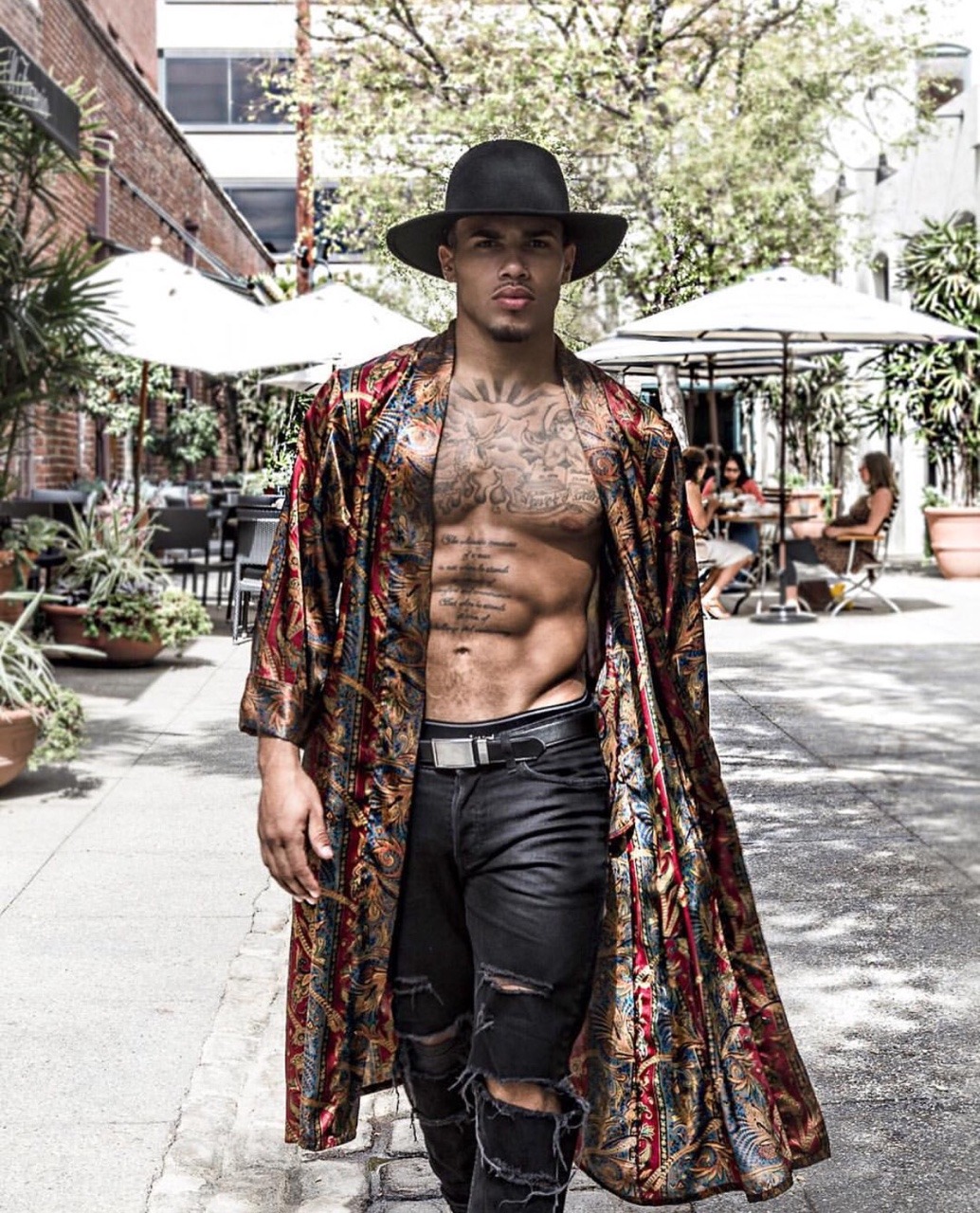 Model Dude