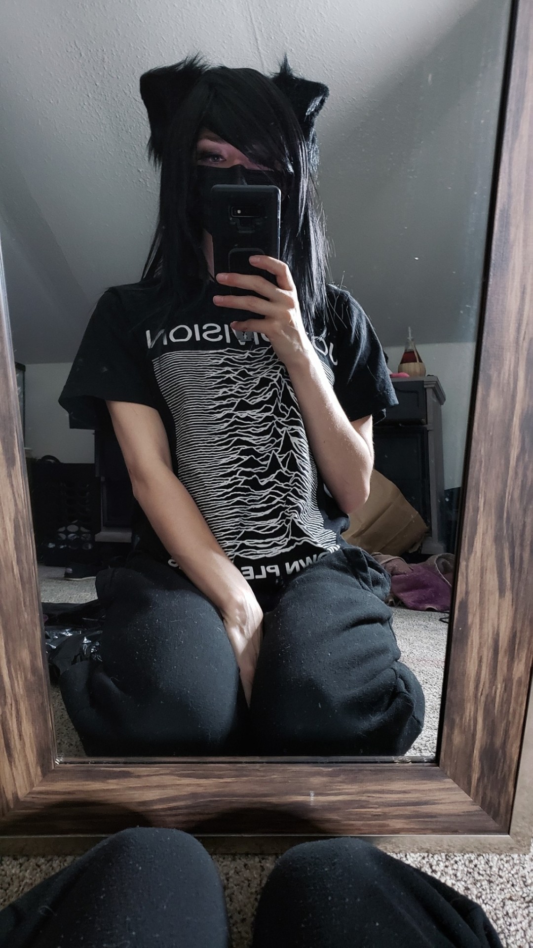 defective-replicant:Catgirl with the knife tattoo 