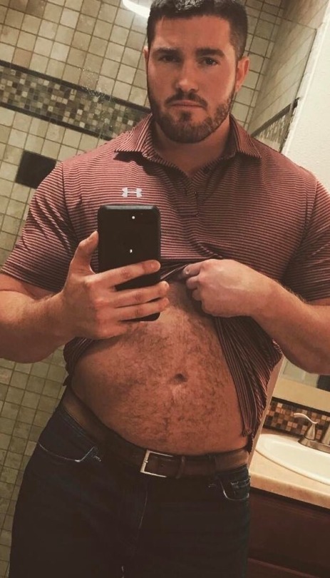 beefydude:  straightdudesexting: Hot daddy Twitter: @straightdudehot    Woof  