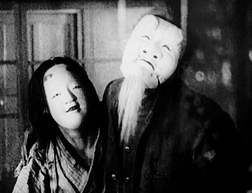 edgarwight:狂った一頁 (A Page of Madness) 1926 dir. 衣笠 貞之助 (Teinosuke Kinugasa)