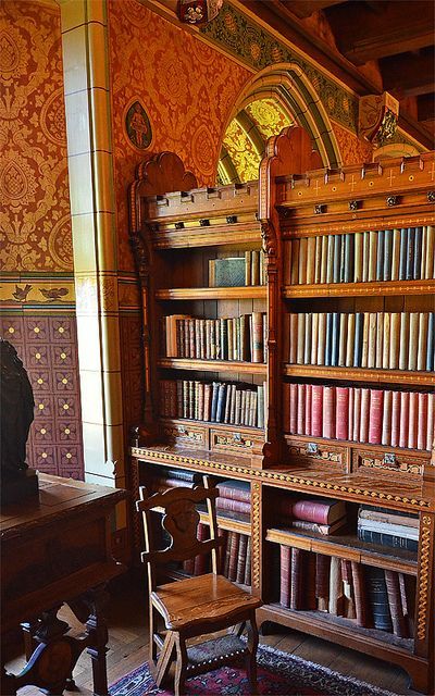 bonitavista: Cardiff Castle, Walesphoto via lock