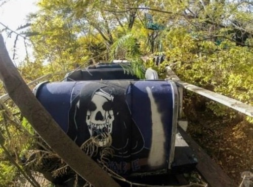 entwistle:  simon-the-jewish-vampire:  jacesiwillsmalec:  sassygayseraph:  mermaidsandmugshots:  chrisdiaswin:  motionburnsthemood:  Abandoned Amusement Park in New Orleans       my porn 