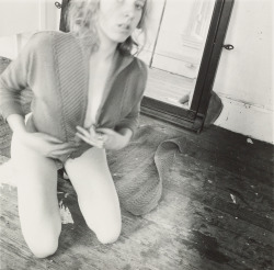 edlorado:  Francesca Woodman Untitled (Self-Portrait