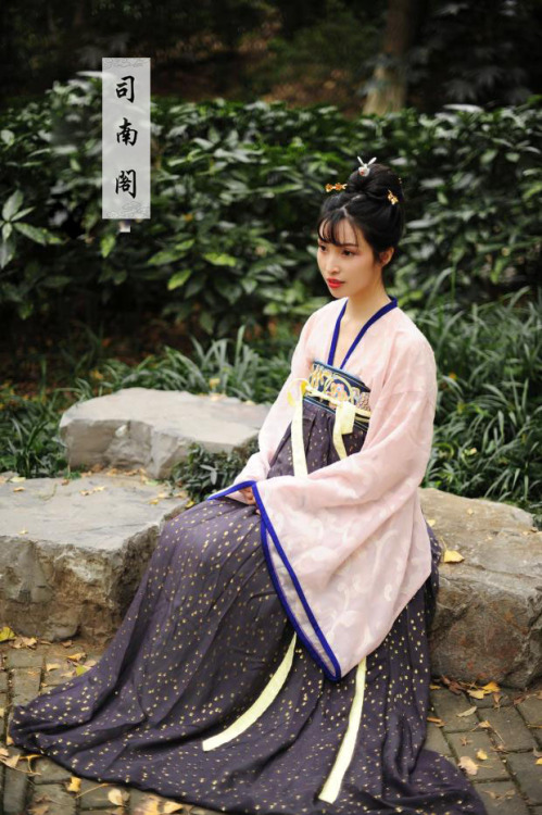 hanfugallery:Traditional Chinese hanfu by 司南阁  