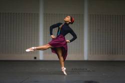 bmoreopenfilms:  Good morning @theblackswandiaries 😍😍! Shot by @jreidphoto 👊🏾 #jrpdancestudy #theblackswandiaries #browngirlsdoballet by browngirlsdoballet http://ift.tt/1U8Wr63