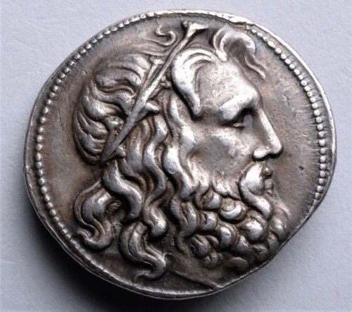 archaicwonder:  An Impressive Greek Silver Coin with a Fantastic Example of Hellenistic PortraitureA tetradrachm minted under King Antigonos III Doson (“the man who will give”) of Macedon. Struck circa 227 - 225 BC at the Amphipolis mint. The obverse
