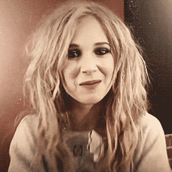 scarjoboobs-blog:  four gifs of Juno Temple (asked by lokispants). 
