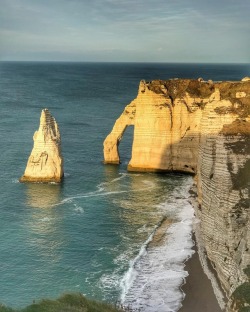 at Étretat https://www.instagram.com/p/Bqy1oK1nEvU3lrwqTKR1KcBI6arxxZmgxajSZ80/?utm_source=ig_tumblr_share&amp;igshid=50q6df49qqko