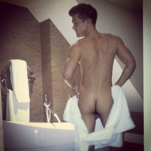 nkdmalecelebs:  Gaz Beadle (Geordie shore) porn pictures