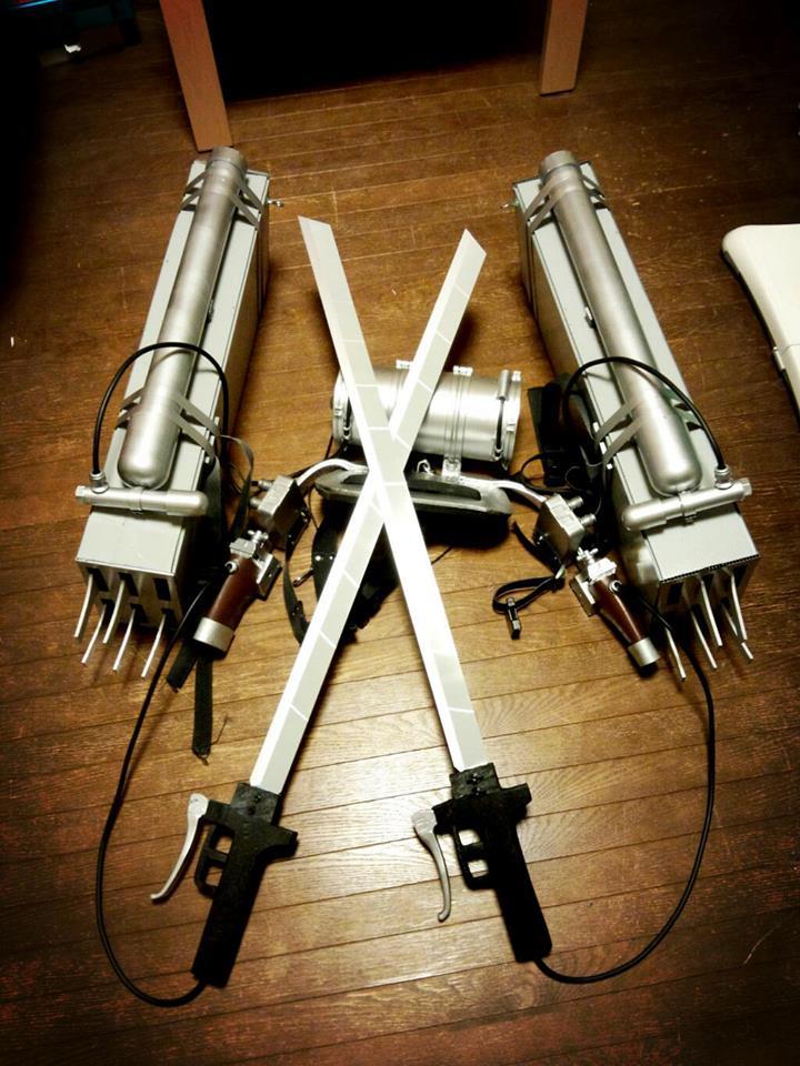 aoimaru:  A real-life 3D maneuver gear set… amazing does not even begin to describe