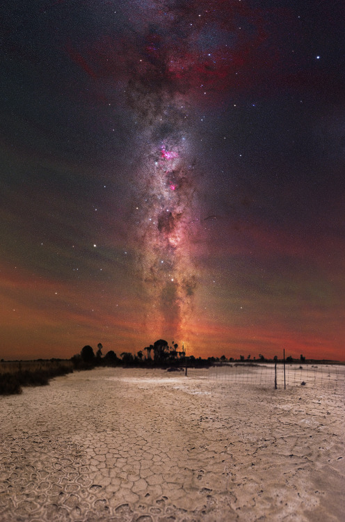 inefekt:Summer Milky Way at Quairading, Western AustraliaNikon d810a - 50mm - f/2.8 - ISO 5000 - For