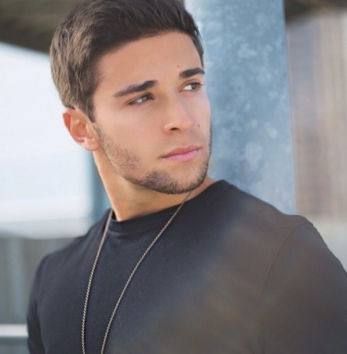 theancientcistern:  d0ntevenw0rryab0utit:  Jake Miller   welp… fml