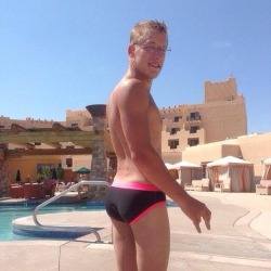 guyswhoshouldbeunderwearmodels:  “@russianswimmer: Touch the butt, Touch it I say!”