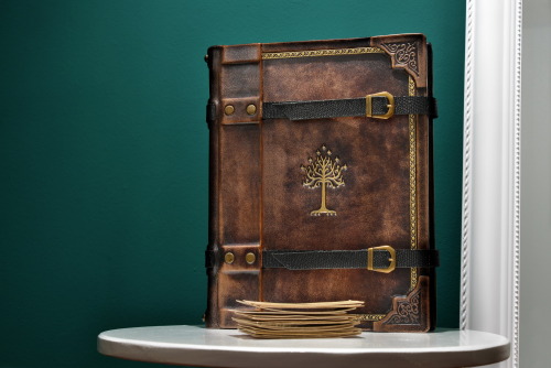 Leather photo album with gilded the white tree of Gondor&hellip;