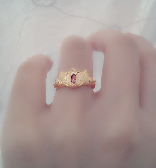sailormooncollectibles: the NeoQueen Serenity ring arrived today!!!! I LOVE IT SO MUCH!!! *___*