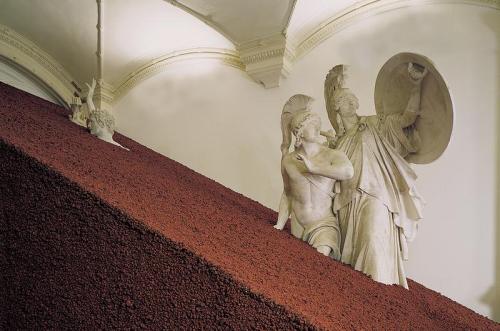 cerceos:  Magdalena Jetelova - Domestication of a Pyramid, 1991 