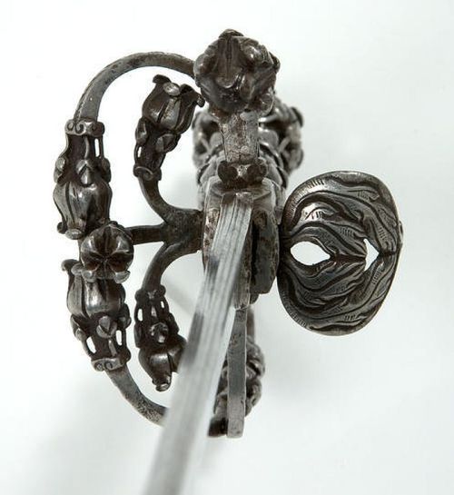 art-of-swords:  European Backsword Dated: circa 1650 — 1660 Culture: Western European Medium: steel Measurements: overall length, 96 cm; blade length, 79.3 cm; blade width, 2.3 cm; hil length, 17.5 cm; hilt width, 11 cm Inscriptions: “IVNTILIA