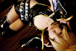 hotcosplaygirl:  Cosplay girlCosplay girl