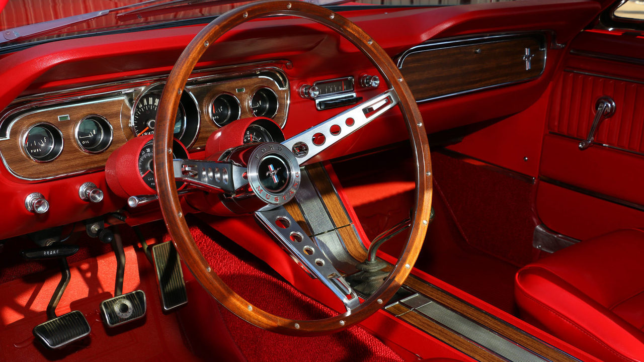 goddessdiana49:  utwo:  1965 Ford Mustang GT© mecum  Love❤❤❤❤❤❤❤ 
