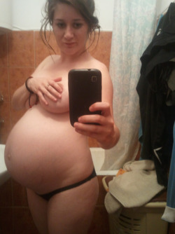 Another preggo fetishista