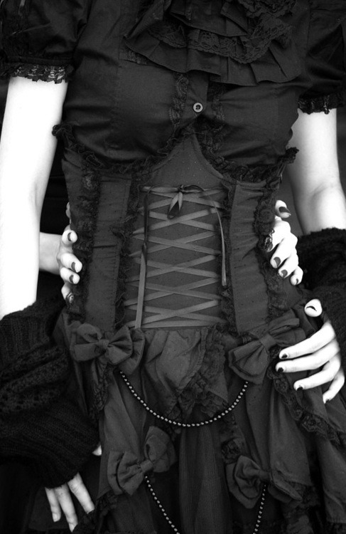 classilysubmissive:  I think corsets are gorgeous  Sexy