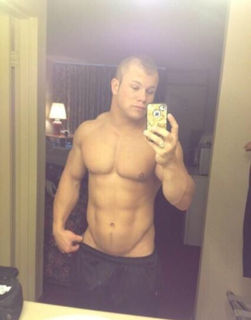 rts-ratethestraightblog:  Rate Ryan here with 25 likes/reblogs if you want to see him rated and hard ;) For more content follow twitter @Ratethestraight or xhamster http://xhamster.com/user/RSTratethestraight  Rated and hard ;) 