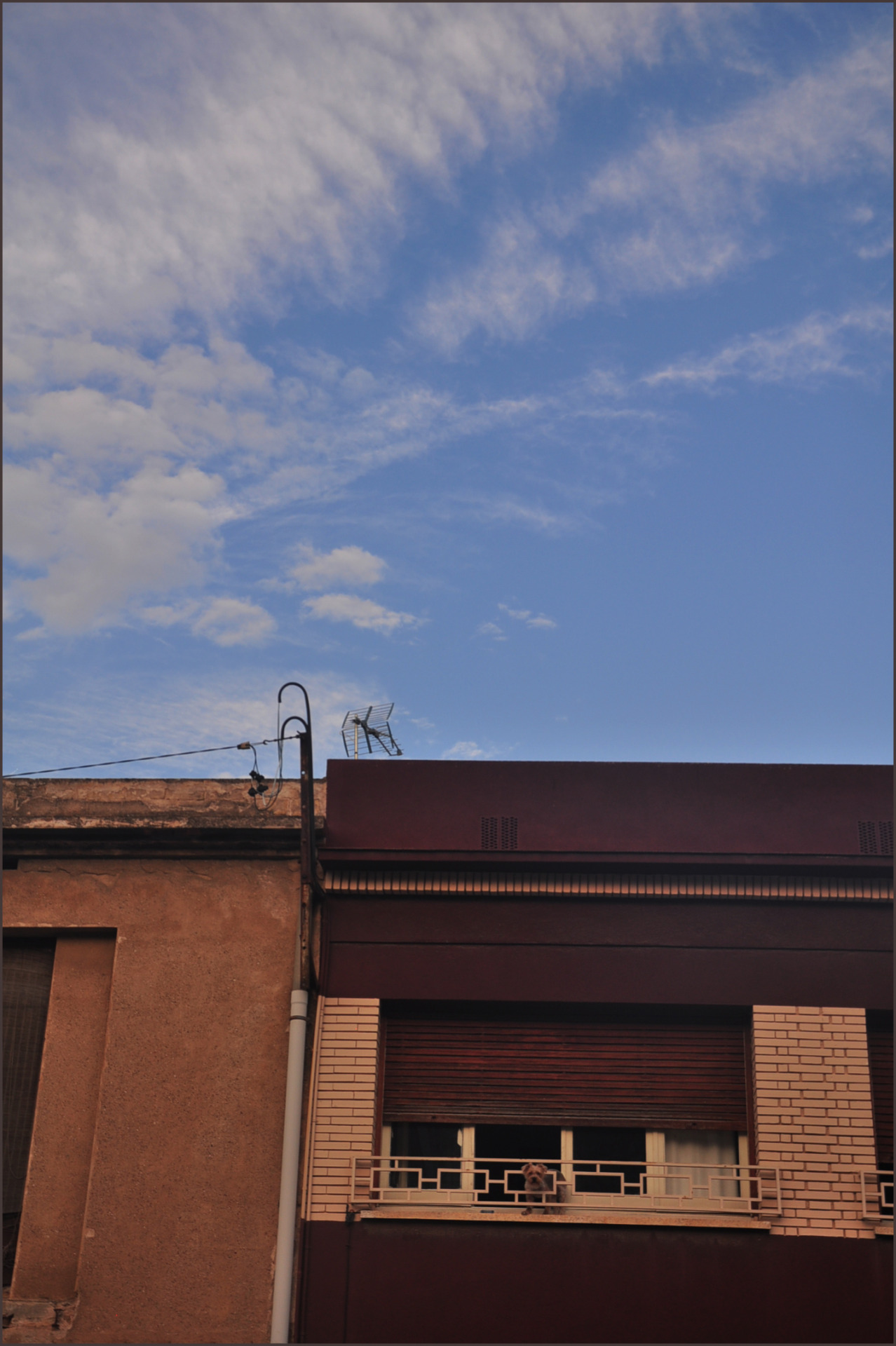 In-Between #41 (Come, Clouds, Caress My Sky #163) Turin Brakes, Time and Money 
Basile Pesso-Barcelona © September 2 019 My 
