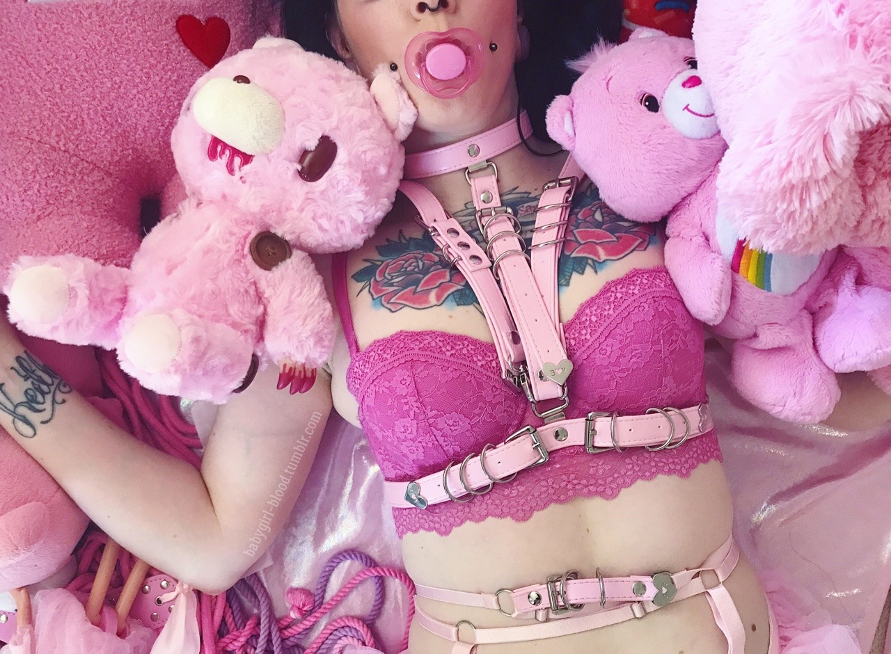 babygirl-blood: Lost in toy land 💕✨  ✨Do not remove my caption, self promote