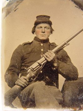 Unidentifed Union soldier with Colt Model 1855 revolving rifle, American Civil War.