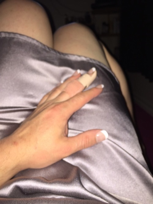 This week I gone and torn a tendon in my middle finger&hellip;&hellip;.. wot a plum!!!!  Aft