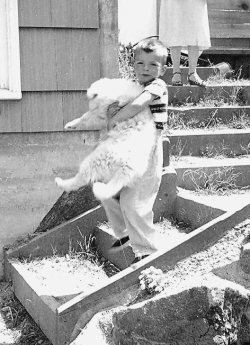 skookumthesamoyed:  Seattle boys love their Samoyed dogs! (Left, Mike Fields and Skipper circa 1955. Right, Jason and Skookum 2015)