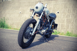 demighoul:  Yamaha SR 400 “Type Zero”