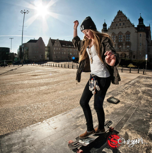 originalboards:  The Original Skateboards Freeride 41 Rocker isn’t just meant for sliding and bombing hills like its name would suggest. It’s great for cruising, carving, stability at speed, a bit of light freestyle, and even some dancing action.