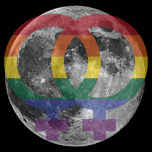 yourfaveisalesbian:The moon is a lesbian.