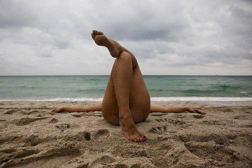 Uma menina sol…