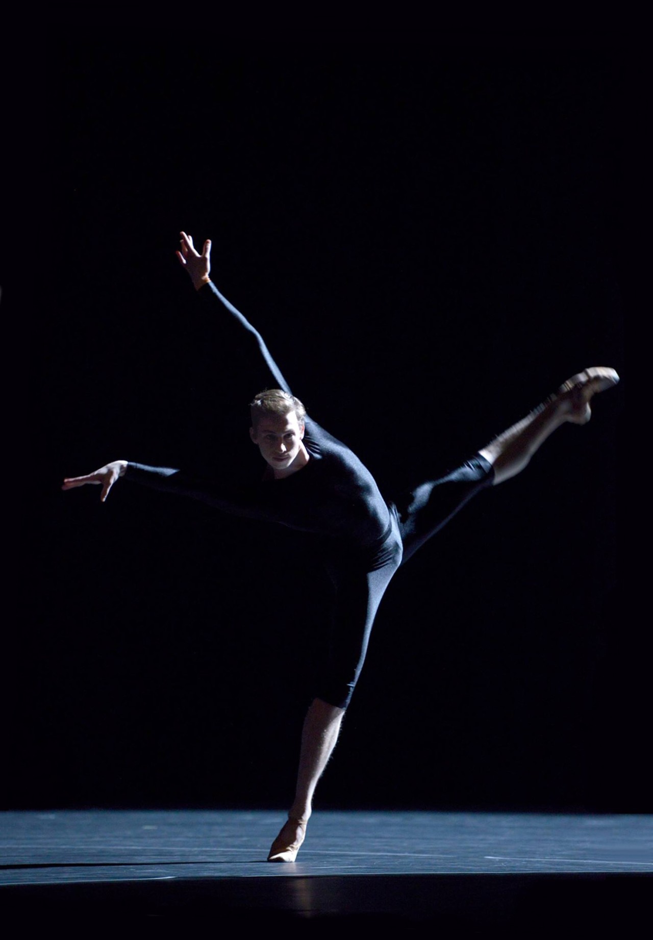 olivier37:  Christopher Parker in William Forsythes «New Sleep» - Ballett Zürich