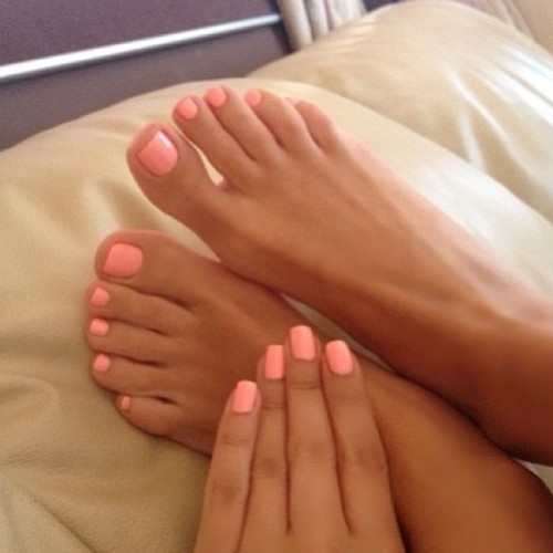 drackan78:These feet are just perfect