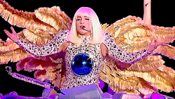 gardenpanti:   Lady Gaga’s artRave + Wigs  