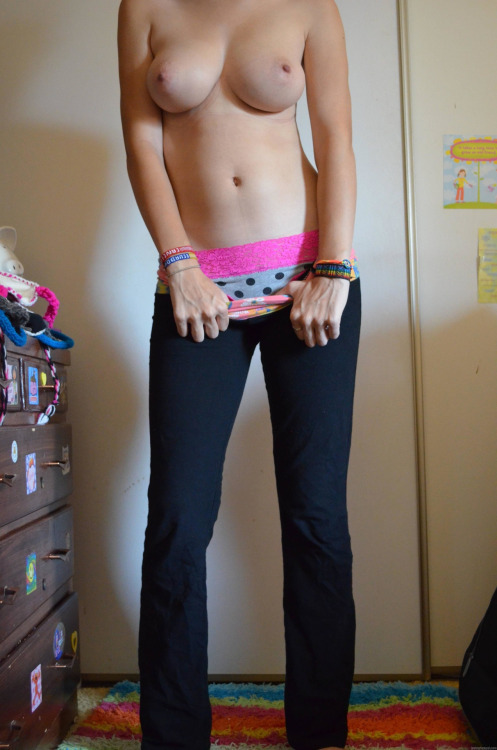 girlyhomieamateur:  Homie Amateur Girl- More Videos & photos with her here