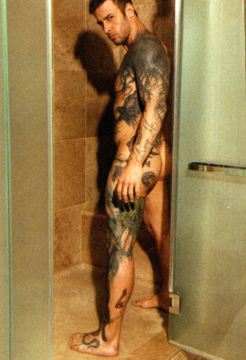 bbincumming2:  big77boi:  str8 inked fucker. shit! he could fuckin’ rape me. WOOF!  http://bbincumming2.tumblr.com/tagged/tattoo