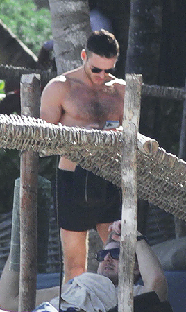 rob-pattinson:RICHARD MADDEN2021 | spotted in Tulum, Mexico (December 29)