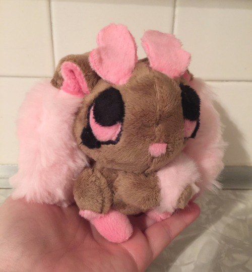 toxiee: glacidea: Shiny Lopunny Palm Plush Too bad I’ll never get this. :C