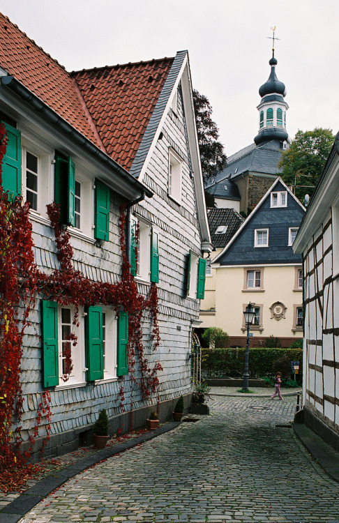 allthingseurope:Solingen-Gräfrath, Germany (by wwwuppertal)